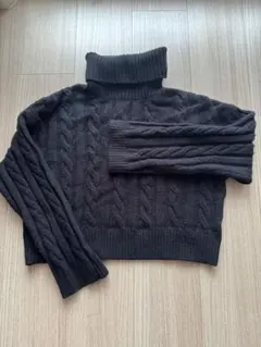 GU タートルネックニット　ブラック　ショート丈　Mサイズ　大人気