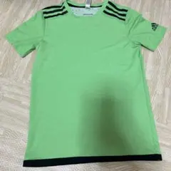 adidas アディダス　グリーン Tシャツ 150