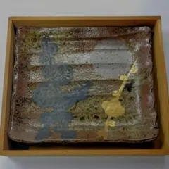 美濃焼 秀峰窯 角皿 木箱入り 皿立て付き 約23cm×20cm 月 梅