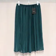 【新品タグ付き】【EMODA】 プリーツスカート ダークグリーン ひざ丈 Ｍのサムネイル