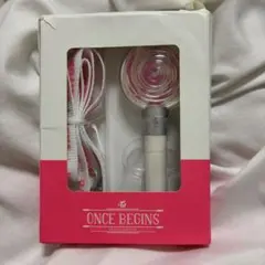 TWICE まとめ売り　ポスター、CD、カード、雑誌、ミニペンライト TWICE まとめ売り ポスター、CD、カード、雑誌、ミニペンライト