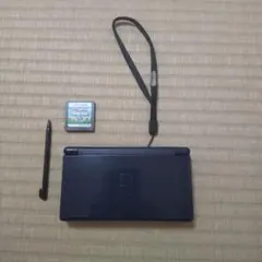 良品★dslite本体★ネイビー★タッチペン、ゲームソフト、ストラップ付き♪