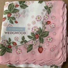 WEDGWOOD  イチゴ柄　大判ハンカチ　ストロベリー