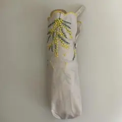 ビコーズ ミモザ刺繍 折りたたみ傘 晴雨兼用のサムネイル