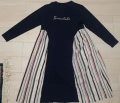 ネイビーのストライプワンピース