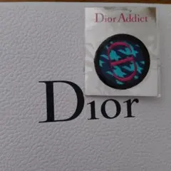 ディオールDior Addict CDロゴ　アクセサリー　ピンバッジ　ノベルティ