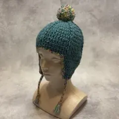 ポンポン&耳当て付き手編み青緑色ニット帽