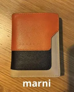 marni マルニオレンジ・黒・ベージュ 二つ折り財布のサムネイル