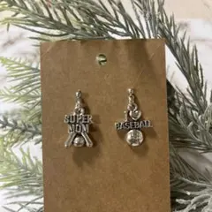 野球ピアス　SUPERMOM アシンメトリー