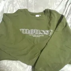 moussy カーキ　ショート丈トレーナー