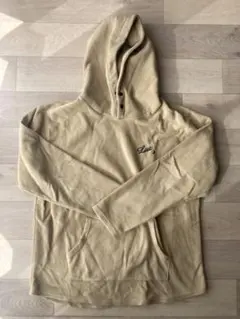 LUZ e SOMBRAのパーカーとパンツ