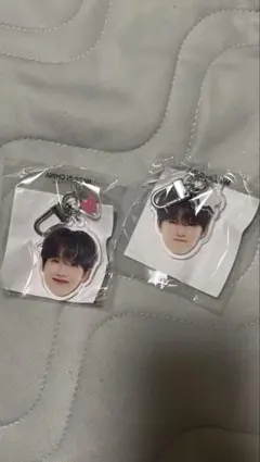 TREASURE カプセルトイ 顔アクキー 喜怒哀楽 ジュンギュ 喜 怒