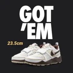 Travis Scott x Nike Zoom Field Jaxx