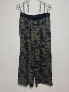 SHEIN 迷彩柄 ジョガーパンツ