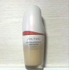 資生堂　RIVITALESSENCE SKIN GLOW ファンデーション