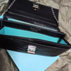 修理済みTiffany & Co. ブラックレザー 長財布　ショルダーチェーン付のサムネイル