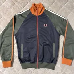 【美品】FRED PERRY トラックジャケット XSサイズ 刺繍ロゴ