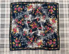 花柄シルク風スカーフ ネイビー値下げ‼️