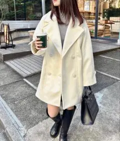 ホワイト ダブルブレスト チェスターコート