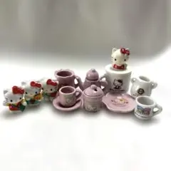 平成レトロ　ハローキティミニチュア陶器食器セット＆ハローキティフィギュアセット