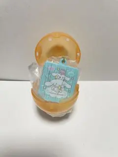 サンリオ　クッキー缶チャーム