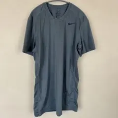 NIKE DRI-FIT グレー メンズ Lサイズ　シンプル　カジュアルのサムネイル
