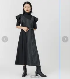 ドレープスリーブワンピースのサムネイル