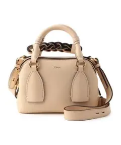 ホワイト ショルダーバッグ