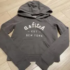 アバクロ グレー フード付き クロップドパーカー
