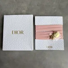 Dior チャーム付きピンクリボンブレスレット①