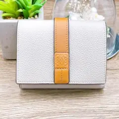 2025年最新】loewe トライフォールドウォレット ベージュの人気