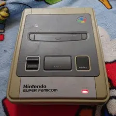 任天堂 スーパーファミコン 本体 ソフト4本 コントローラー2個
