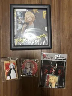 東京リベンジャーズ マイキー 缶バッジ、キーホルダー、箔押し色紙など4点セット