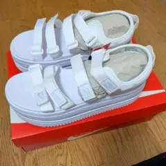 新品NIKEアイコンクラシック 27cmのサムネイル