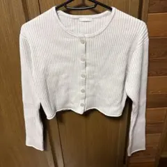 GU ホワイト リブ編み ニット