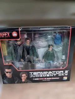 MAFEX T-800& John Connor 定価19,800円