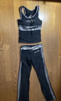 GＥＳＴＳ　ストーン付きタンクトップとパンツセット
