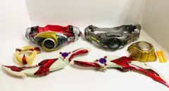 仮面ライダークウガと仮面ライダーアギトの変身ベルトセット