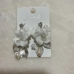 ウェディング　ブライダル　新婦　花嫁　花　ピアス　お色直し