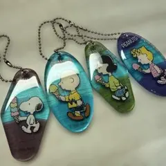 PEANUTS スヌーピーアクリルキーホルダーセット