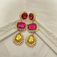 ヴィンテージ調レトロデザインピアス　マルチカラー　断捨離　整理　指輪　ジュエリー