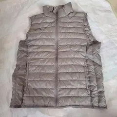 グレー ダウンベスト Lサイズ中古