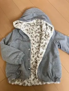 フード付きリバーシブルパーカー