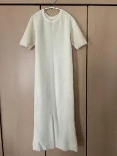 アイボリー ニット ロングワンピース 半袖