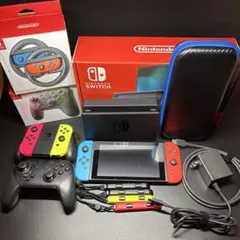 Nintendo Switch 本体一式＋プロコン＋JoyConハンドル＋ケース