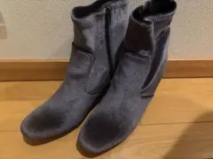 グレー スエード風 ショートブーツ 中ヒール