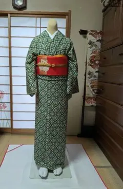 緑色花柄小紋着物