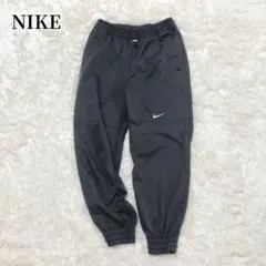ナイキ　ジョガーパンツ　グレー　無地　ワンポイント　スポーツ　ランニング　春