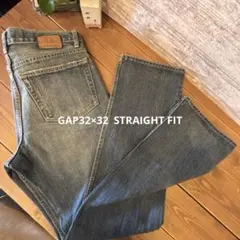 GAP ギャップ　ダークブルーデニム　STRAIGHT FIT 32×32Ｍ相当