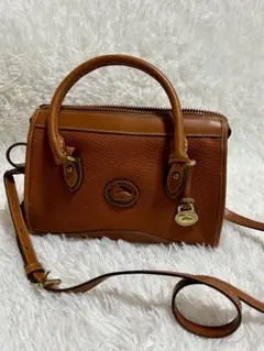 Dooney & Bourke ブラウンショルダーバッグ